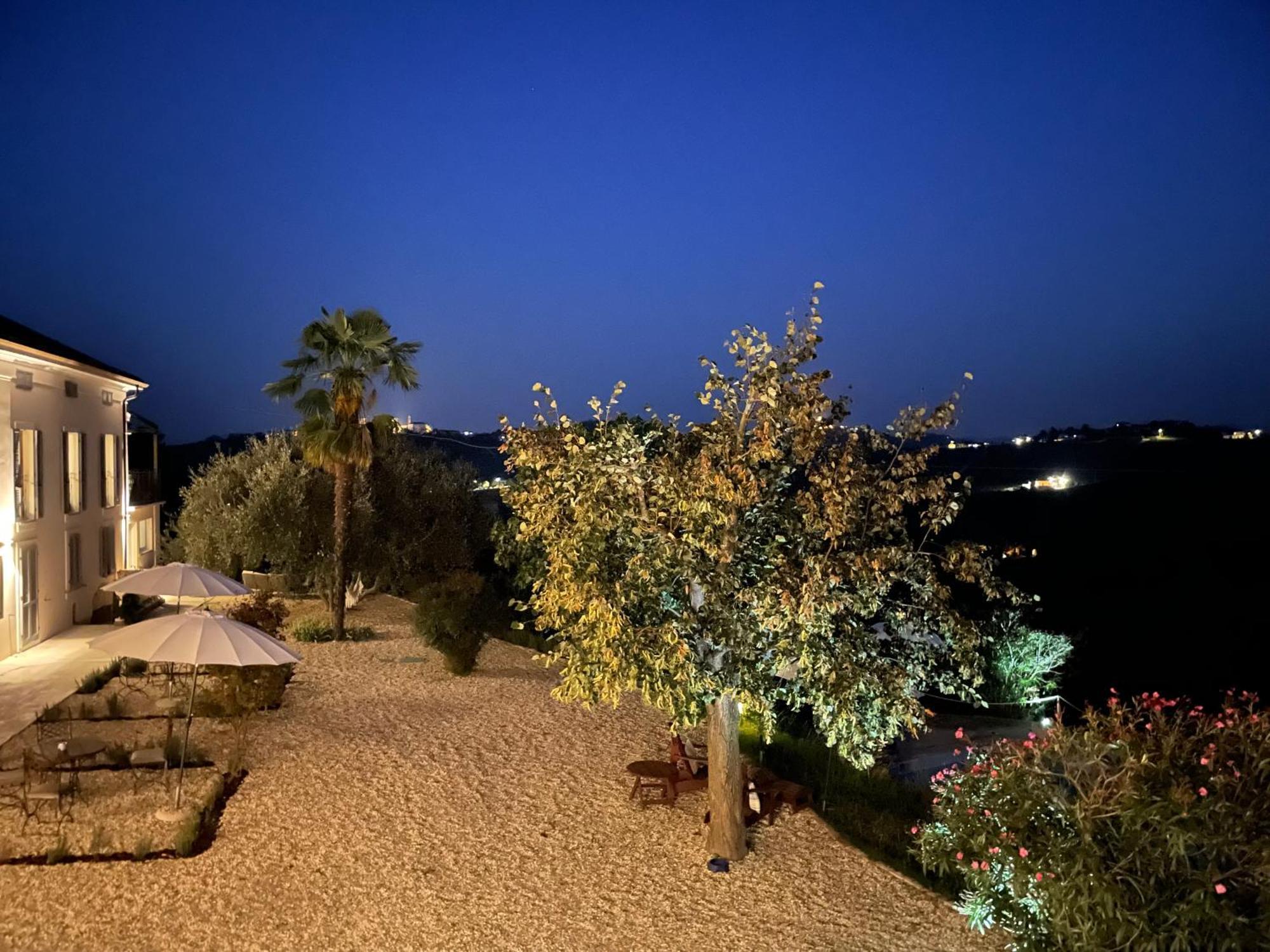 Tenuta Dei Vicini - Luxury Apartments San Marzano Oliveto Ngoại thất bức ảnh